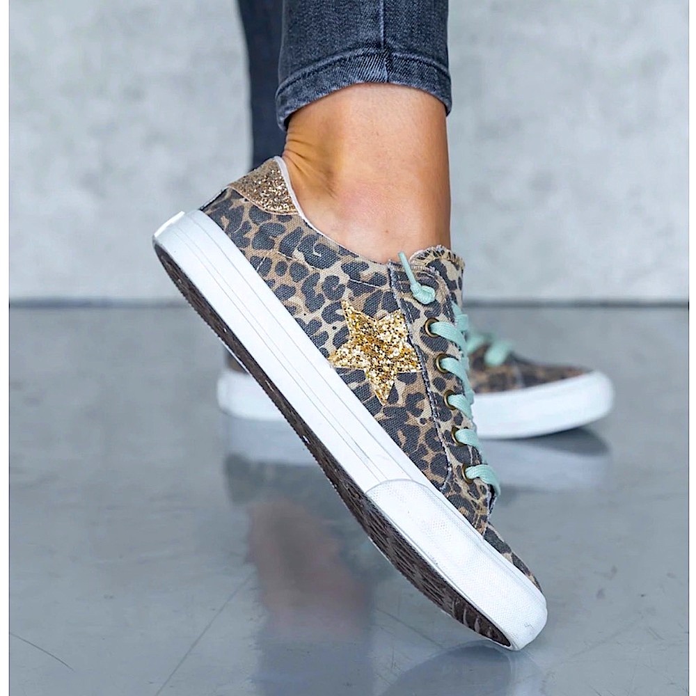 🆕🤎VERY G: Gold Glitter Star Leopard Sneakers SIZE 8.5